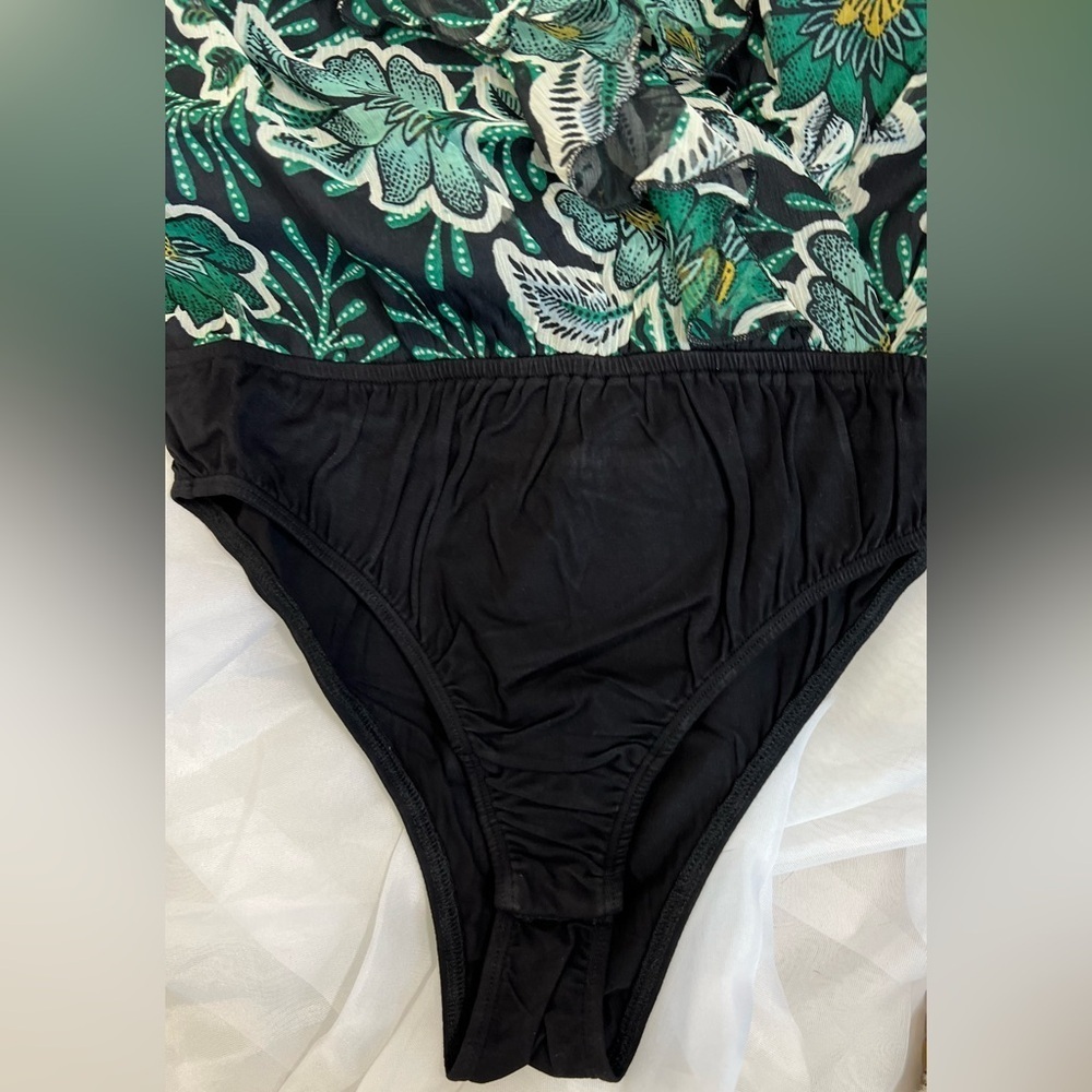 Band Of The Free THE BONNIE EMERALD FLORAL LONG SLEEVE BODYSUIT Size Small - Picture 5 of 10